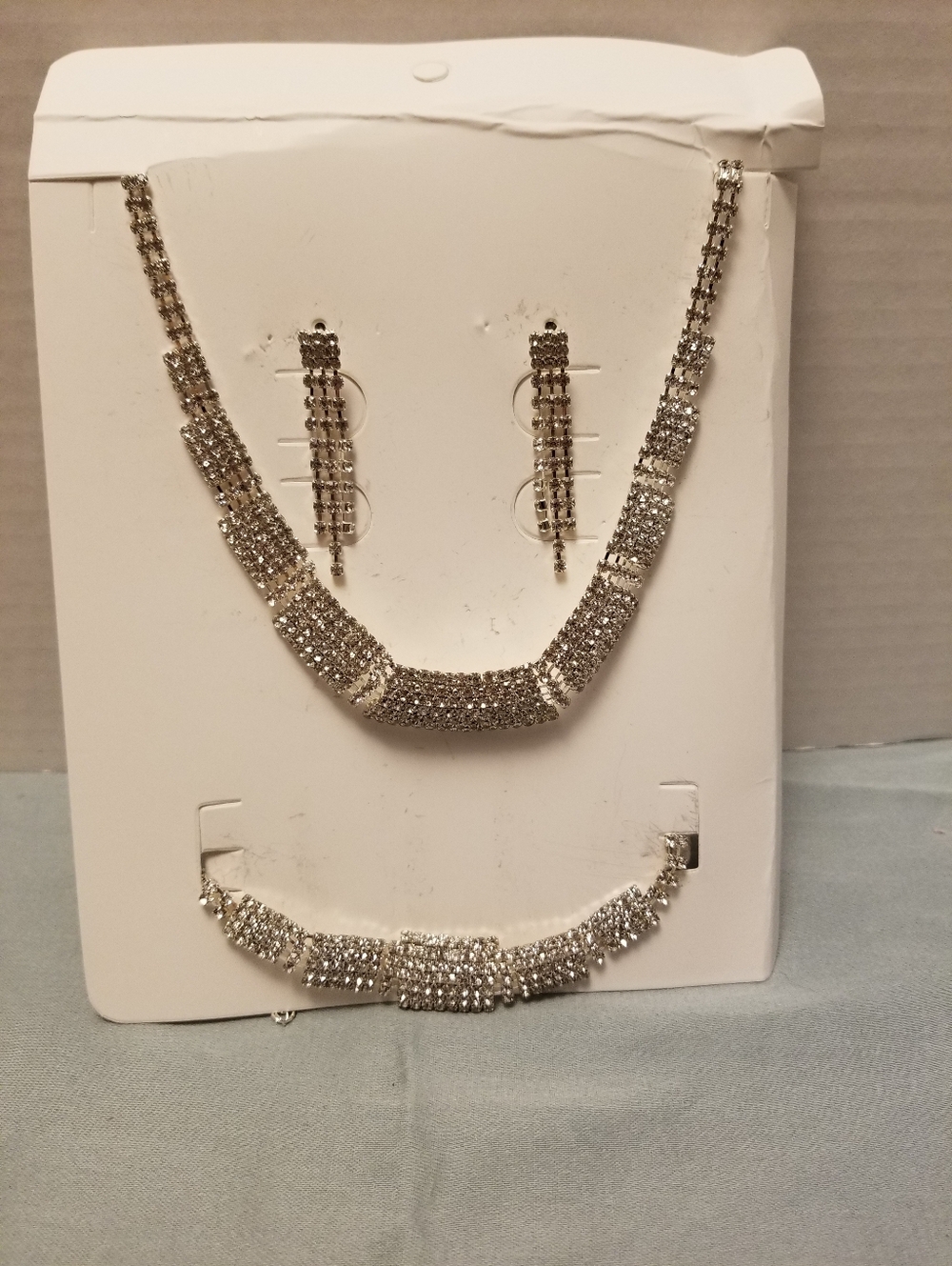 Elegant Silver Rhinestone Necklace & Earring Set. NEW WITH TAGS